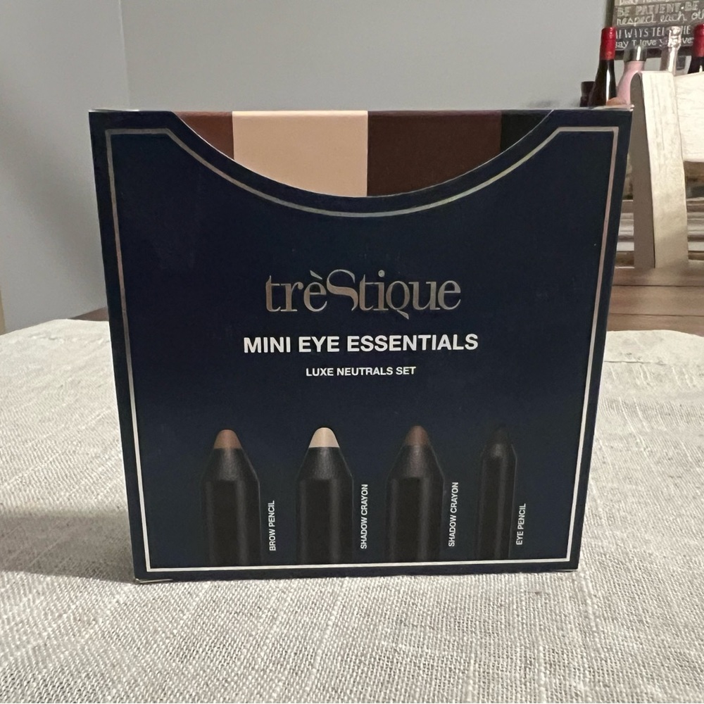 TRESTIQUE - Mini Eye Essentials Luxe Neutrals Set *NIB*